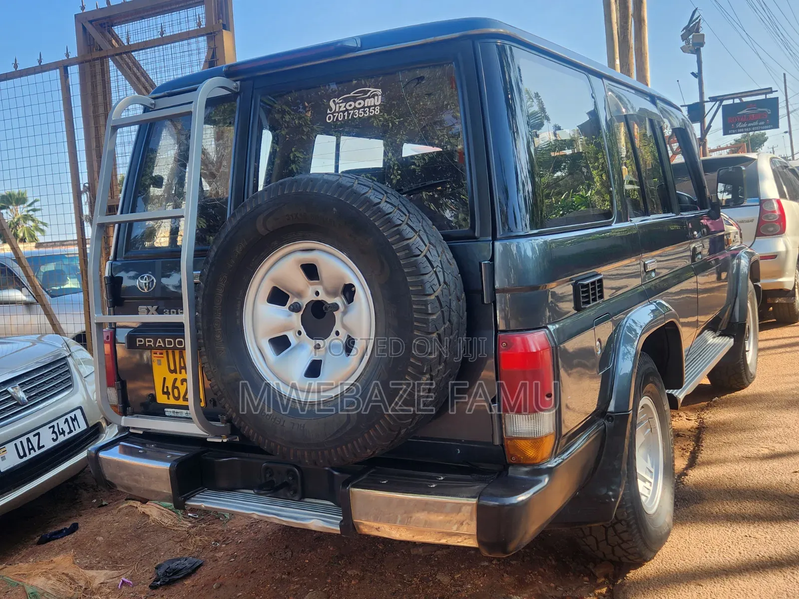 Toyota Land Cruiser 2000 Gray