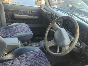 Toyota Land Cruiser 2000 Gray