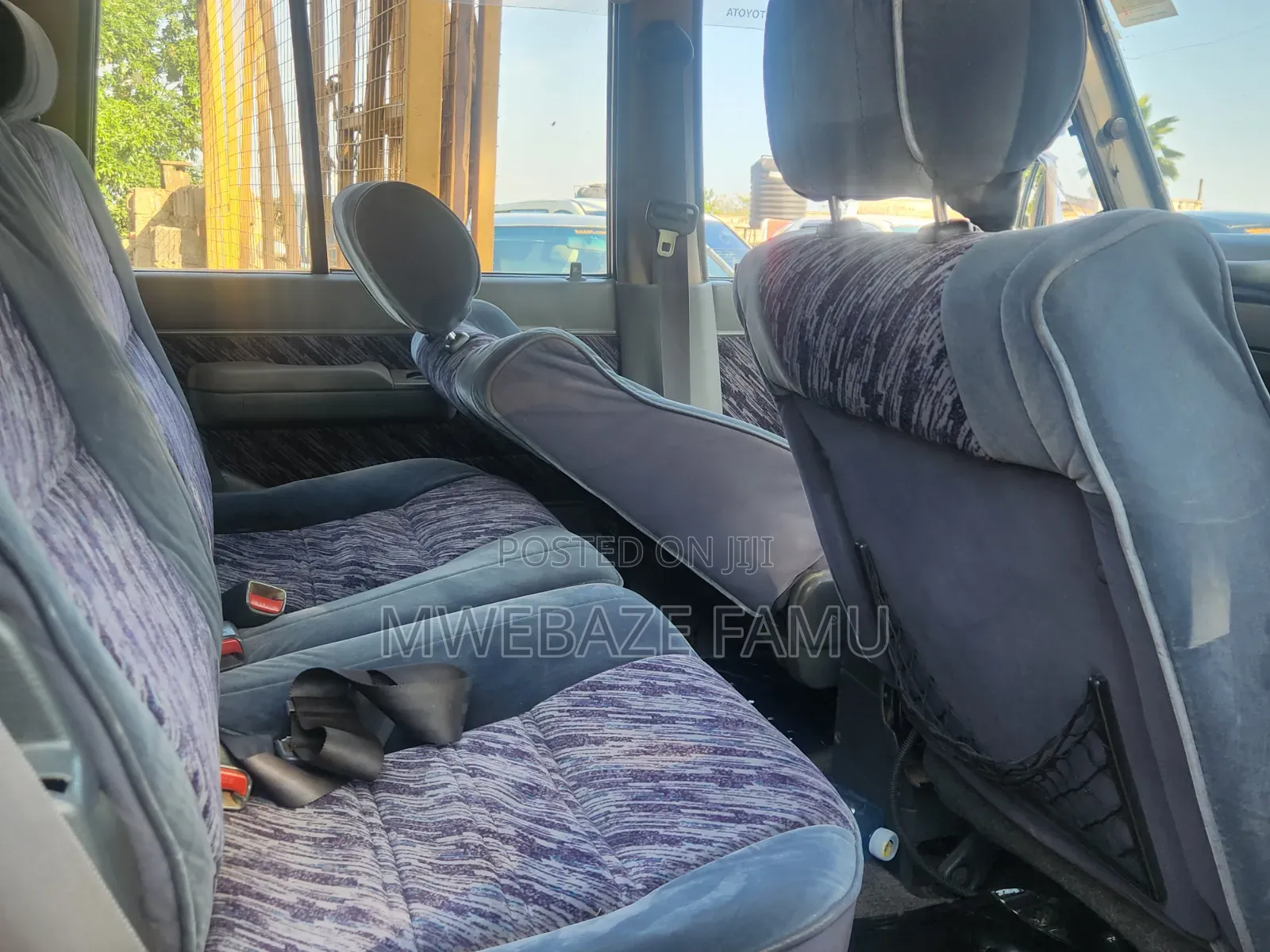Toyota Land Cruiser 2000 Gray