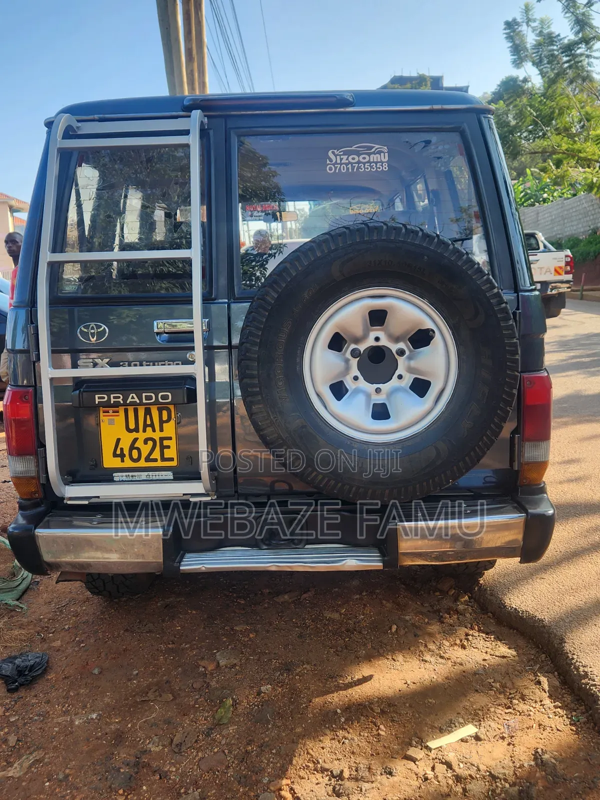 Toyota Land Cruiser 2000 Gray