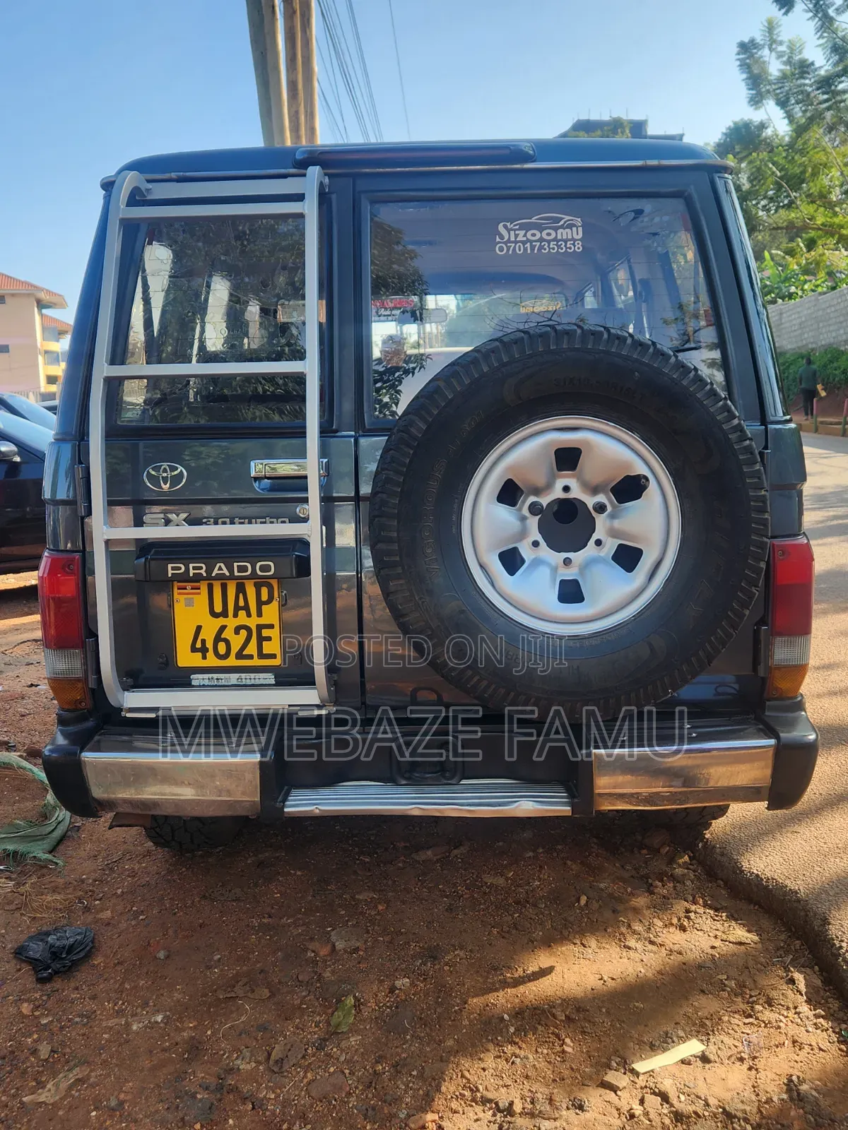 Toyota Land Cruiser 2000 Gray