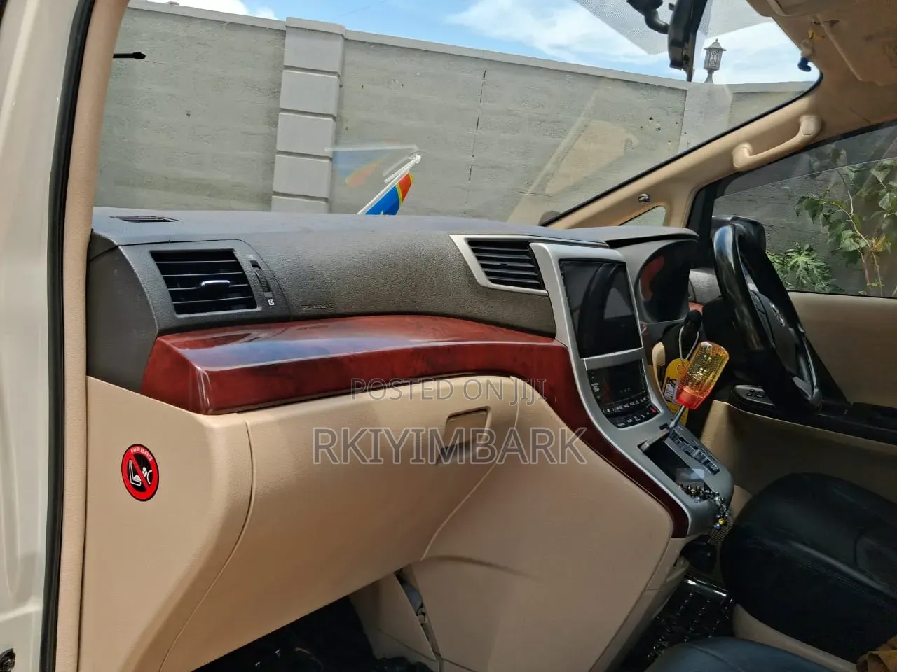 Toyota Alphard 2.4 Petrol AWD 2010 White