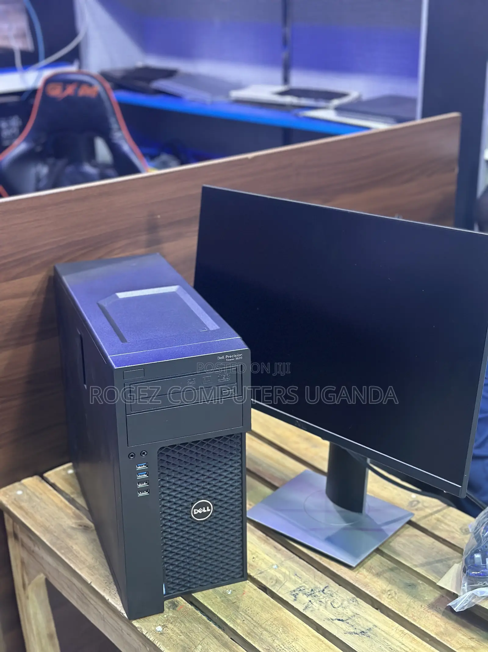 New Desktop Computer Dell Precision 5720 8GB Intel Core i7 SSD 256GB