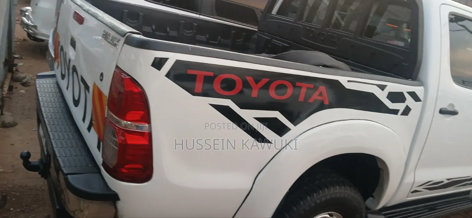 Toyota Hilux 2010 White