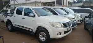 Toyota Hilux 2010 White