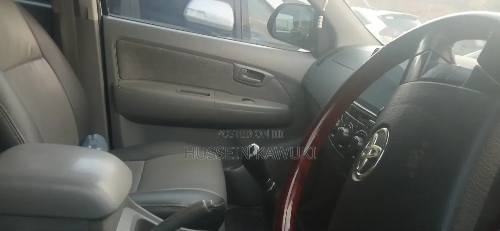 Toyota Hilux 2010 White