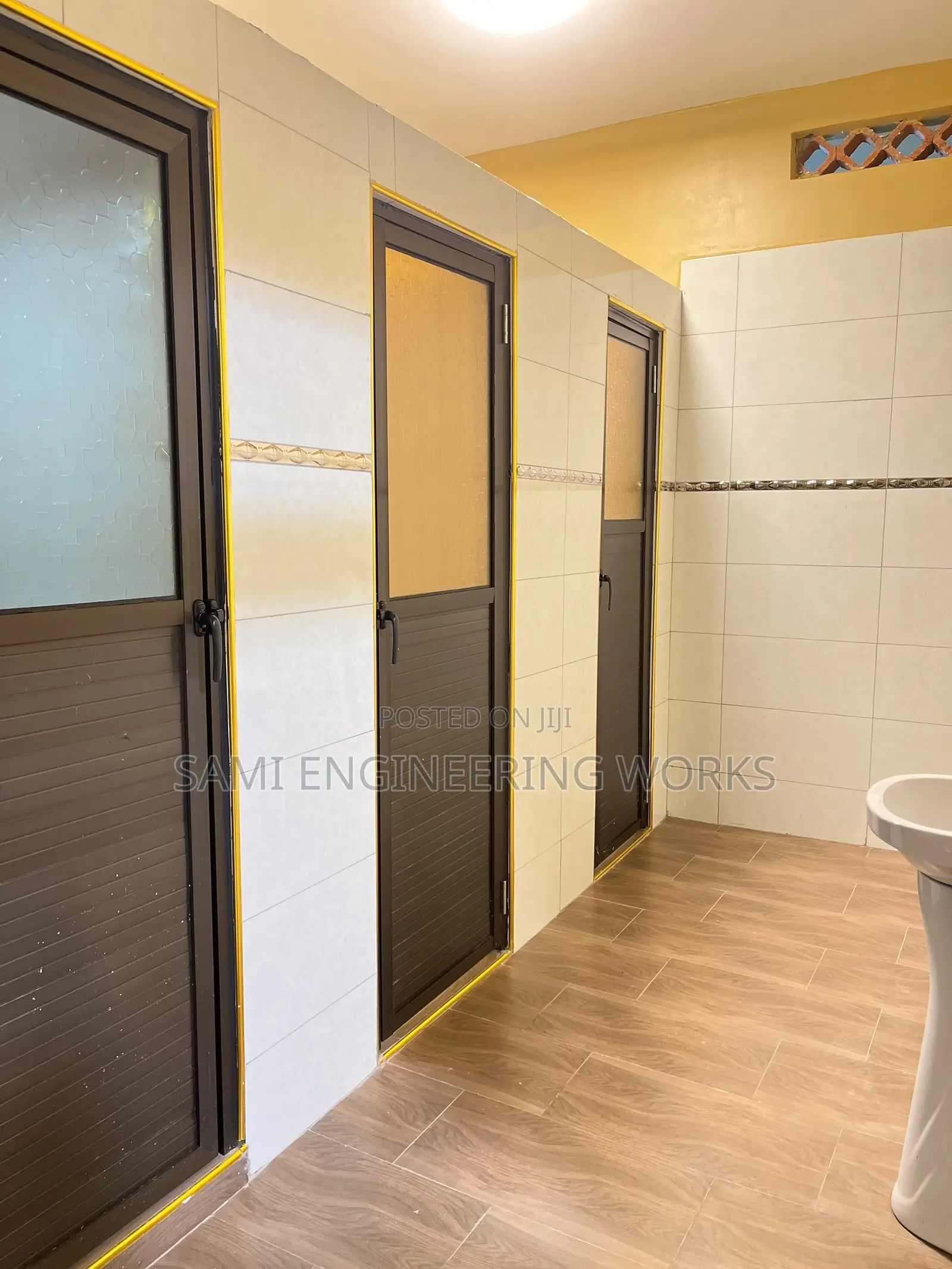 Aluminum Rust Free Bathroom Door
