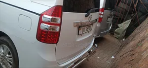 Toyota Noah 2010 White