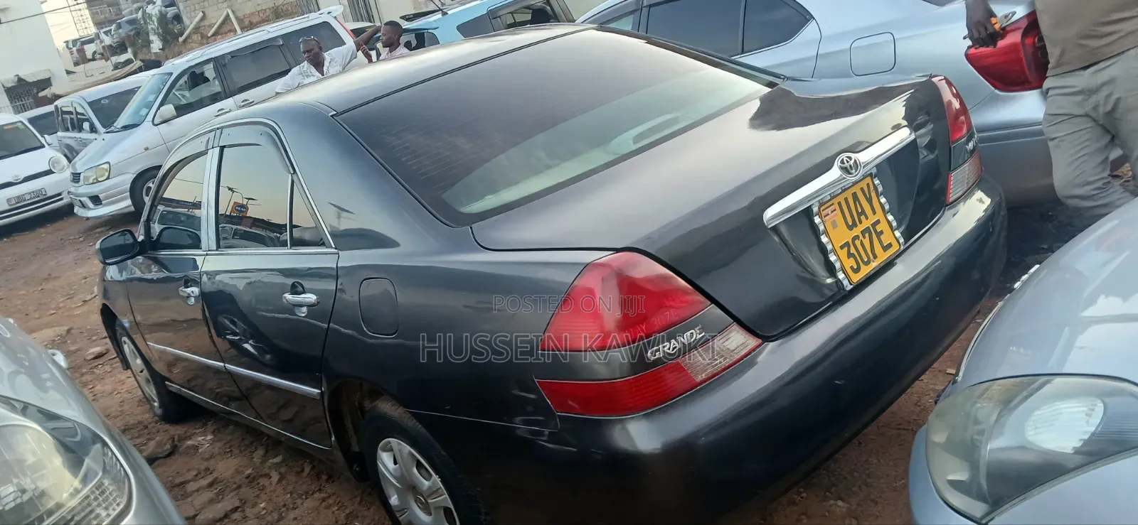 Toyota Mark II 2000 Maroon