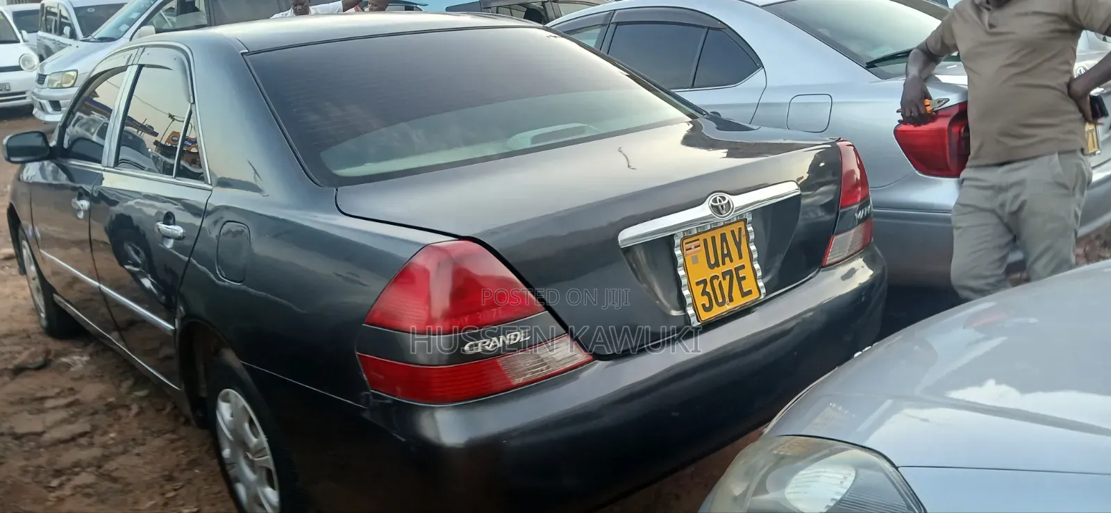 Toyota Mark II 2000 Maroon