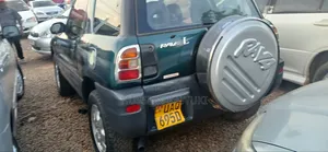 Toyota RAV4 2001 Green