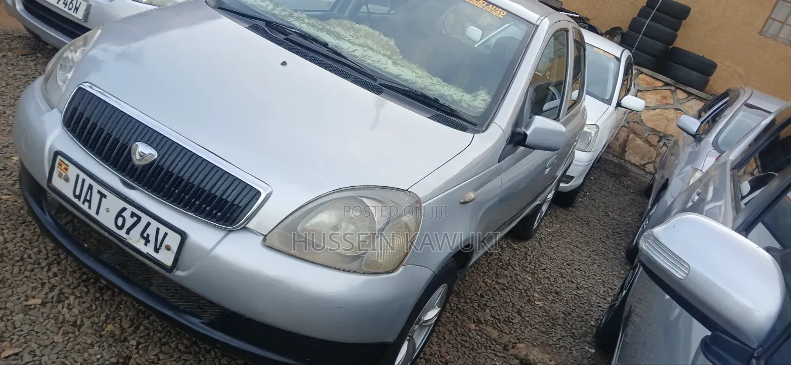 Toyota Vitz 2000 Silver