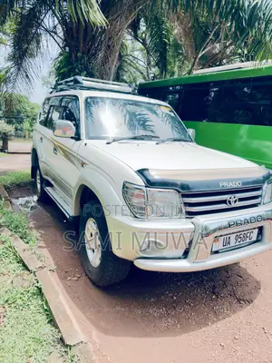 Toyota Land Cruiser Prado 2000 White