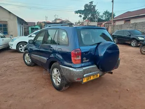 Toyota RAV4 2004 Blue