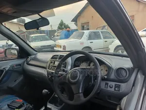 Toyota RAV4 2004 Blue