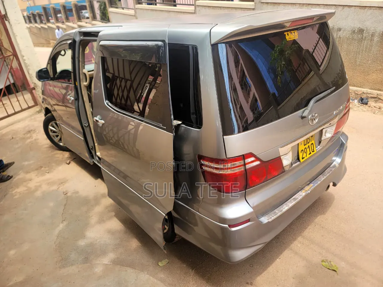 Toyota Alphard 2.4 Petrol AWD 2007 Silver