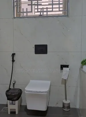Luxury Bathroom Remodel | Jacuzzi, Vanity, Toilet | VEER
