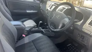 Toyota Hilux 2013 White