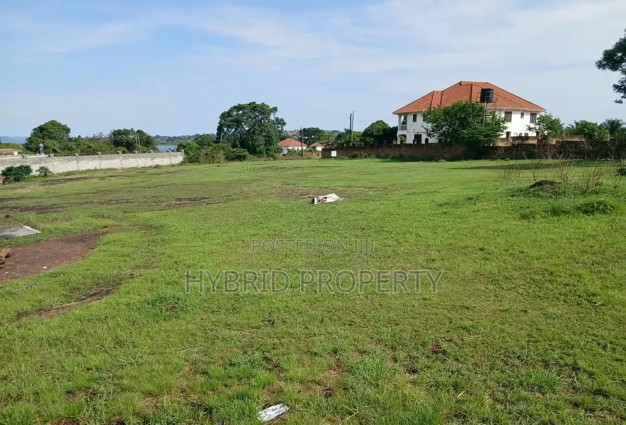 Prime Plot for Sale at Namulanda~Nganjo Lakeview Along Entebbe Road.