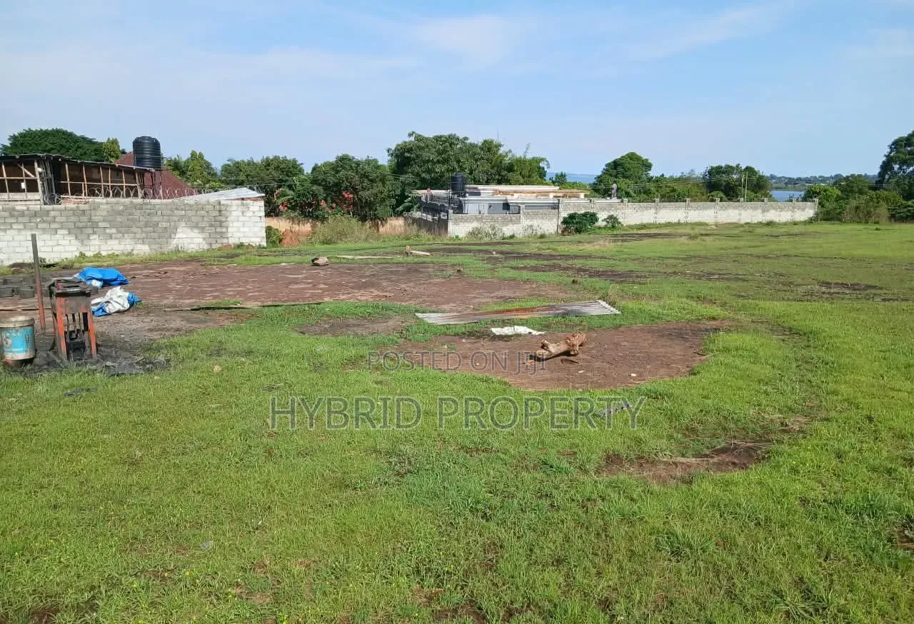 Prime Plot for Sale at Namulanda~Nganjo Lakeview Along Entebbe Road.