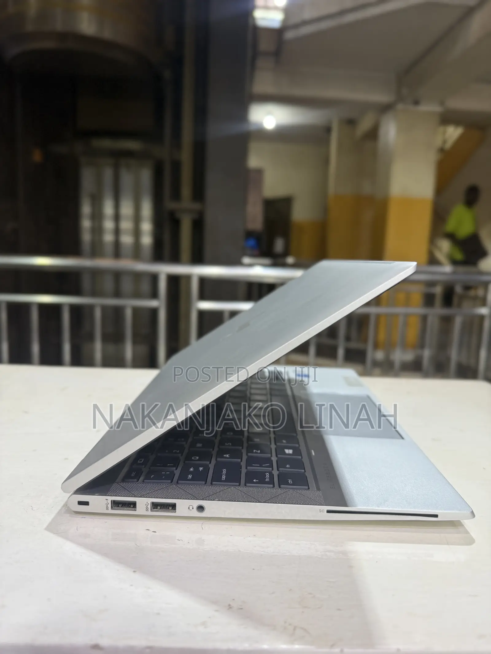 Laptop HP EliteBook 1040 G8 8GB Intel Core i5 SSD 256GB