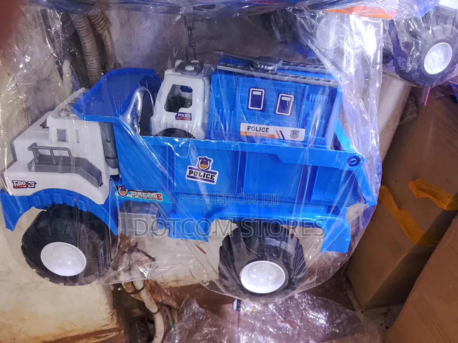 2 in 1 Playing Car Toy or Large Off-Road Police Truck)