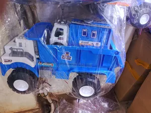 2 in 1 Playing Car Toy or Large Off-Road Police Truck)