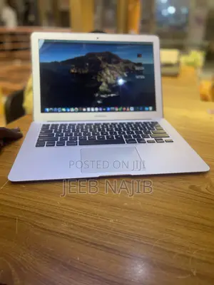 Laptop Apple MacBook Pro 2017 8GB Intel Core i5 SSD 128GB
