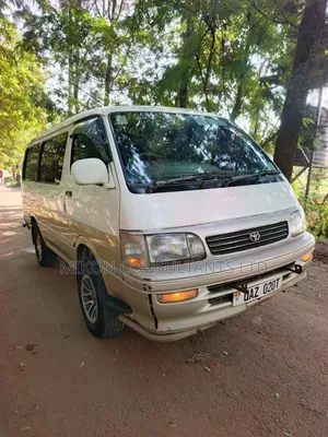 Toyota Noah 2004 White