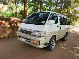 Toyota Noah 2004 White