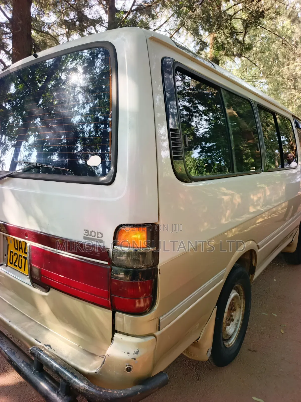 Toyota Noah 2004 White