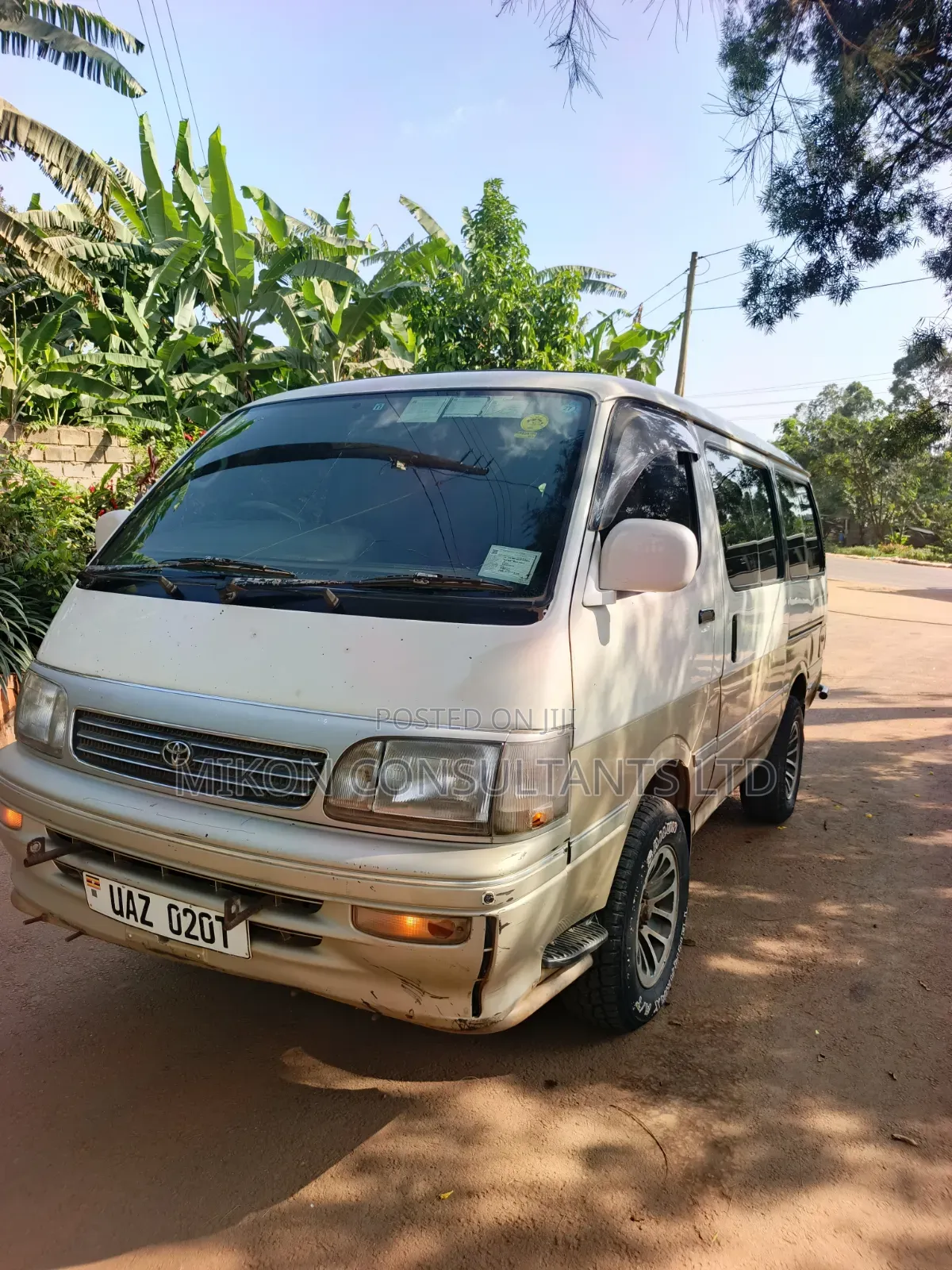 Toyota Noah 2004 White