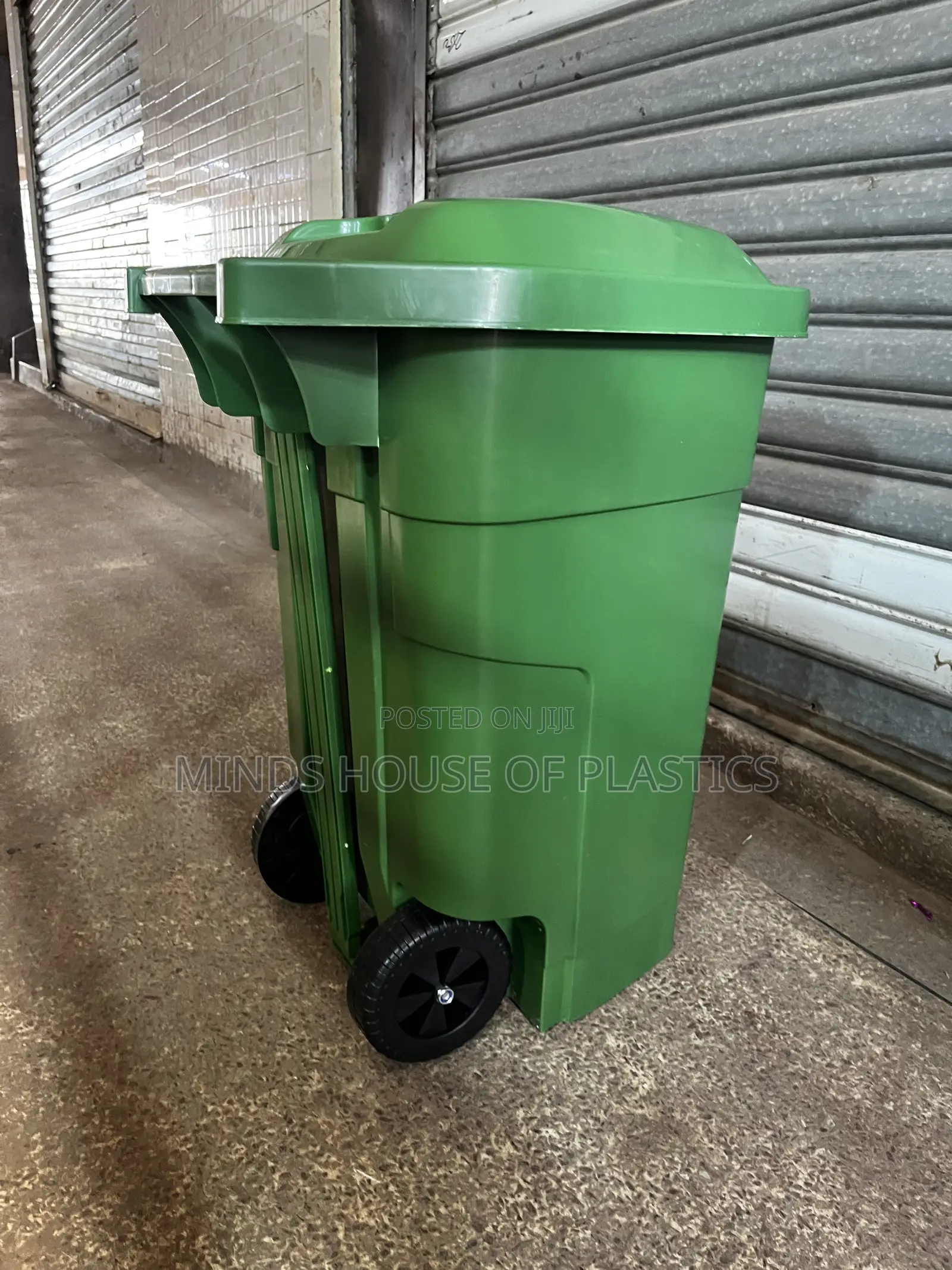 80ltrs Pedal Bin With Wheels