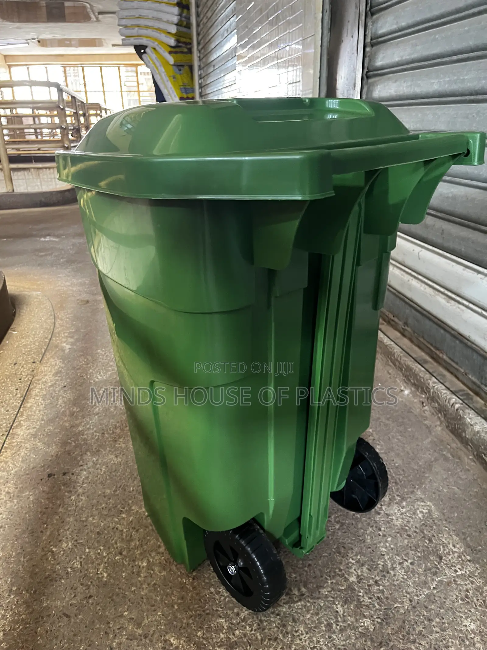 80ltrs Pedal Bin With Wheels