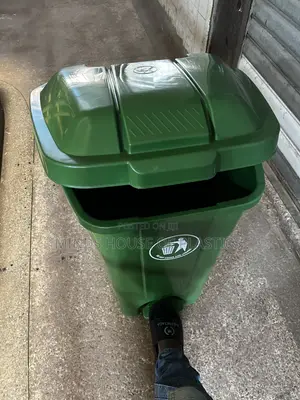 80ltrs Pedal Bin With Wheels