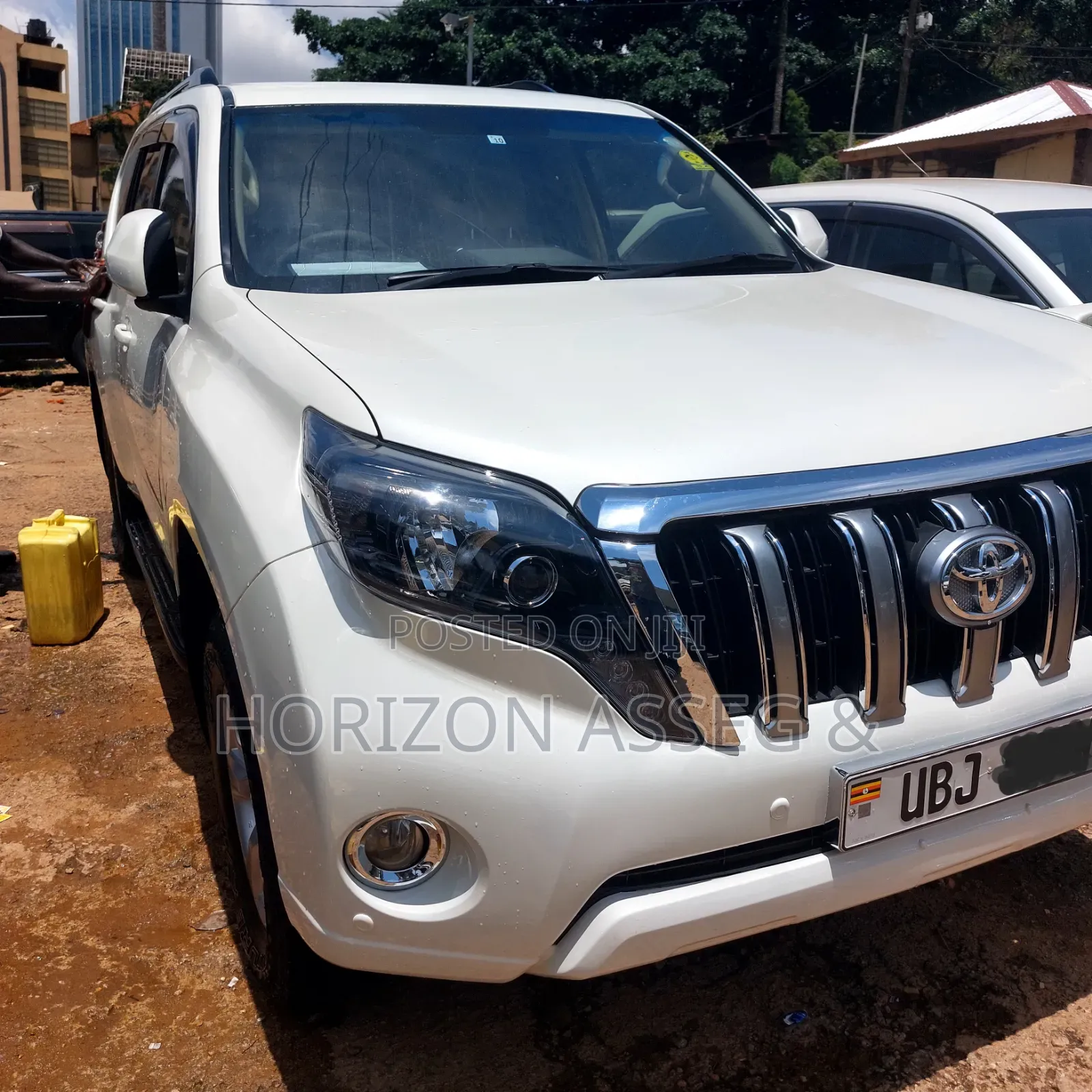 Toyota Land Cruiser Prado 2015 Off white