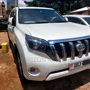 Toyota Land Cruiser Prado 2015 Off white