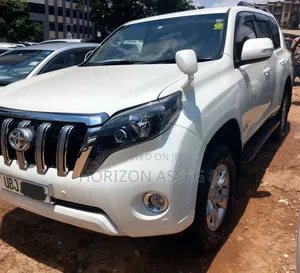 Toyota Land Cruiser Prado 2015 Off white