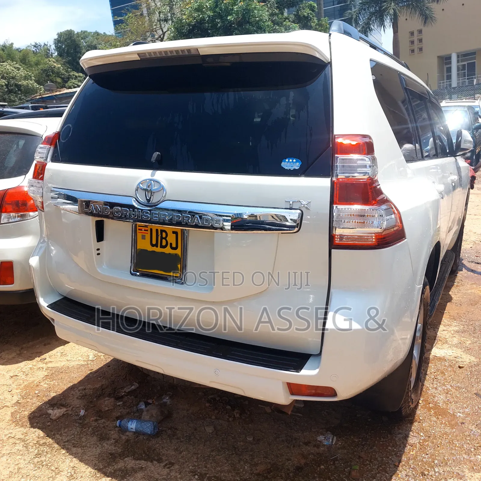 Toyota Land Cruiser Prado 2015 Off white