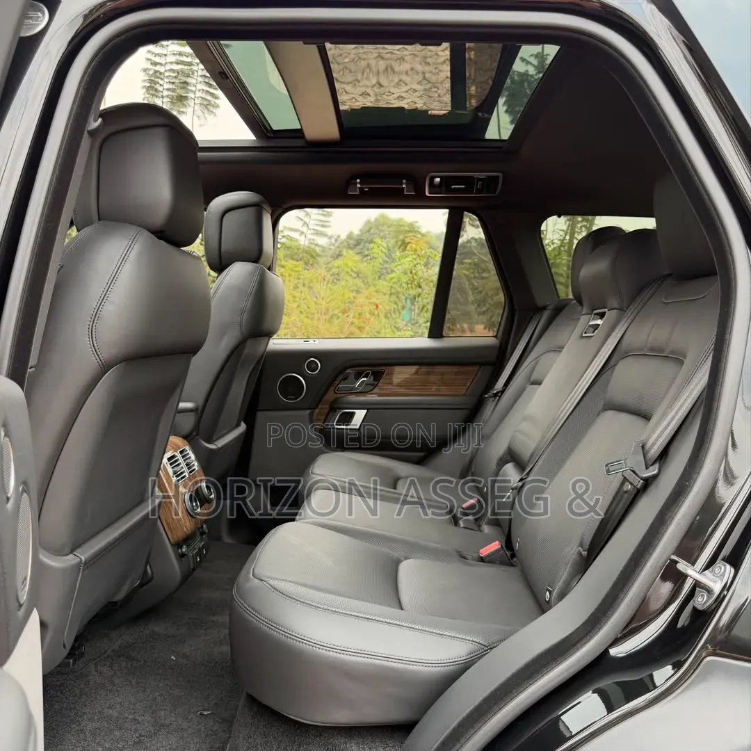 Land Rover Range Rover Vogue 2019 Black