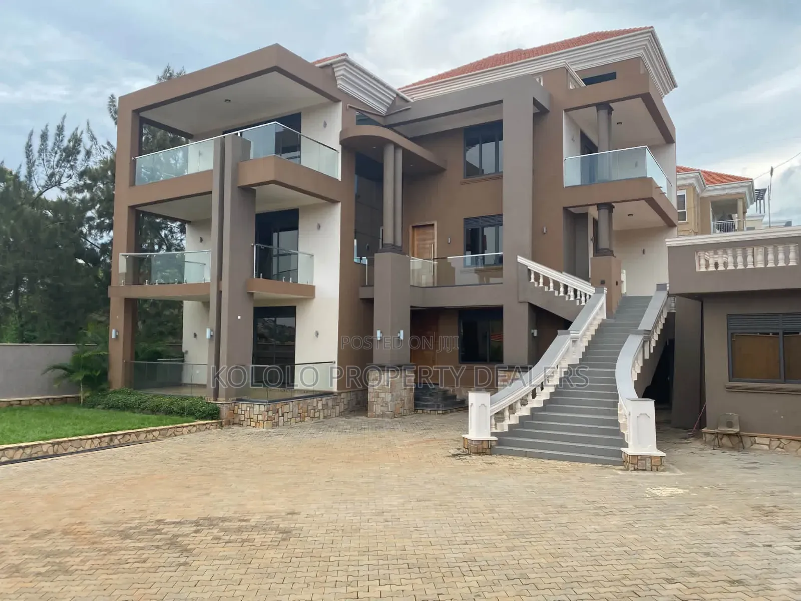 7bdrm Mansion in Munyonyo, Central Division for sale