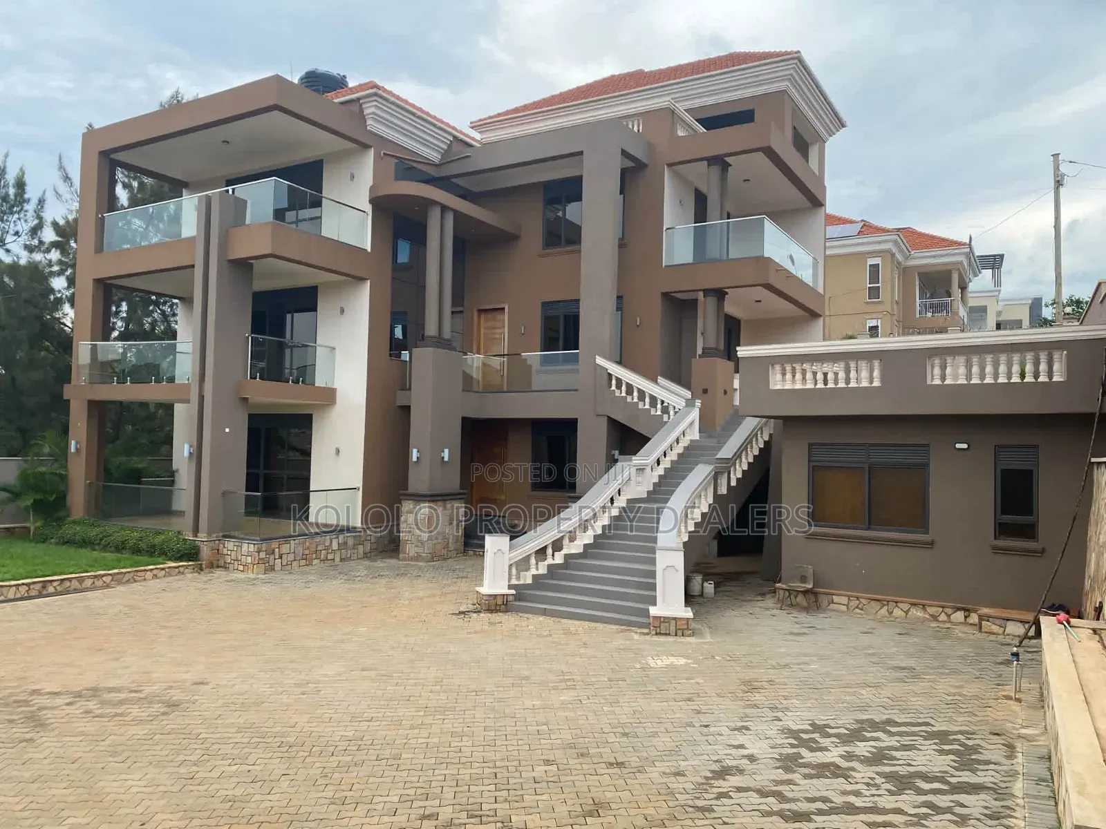 7bdrm Mansion in Munyonyo, Central Division for sale
