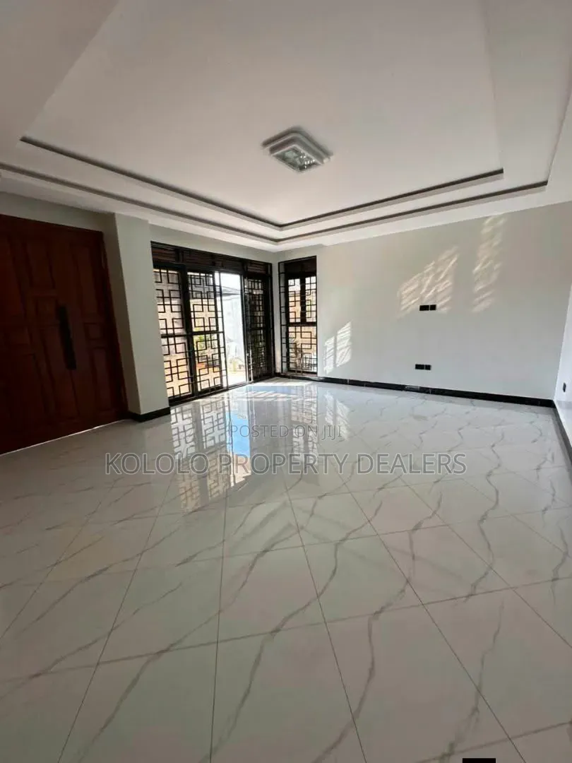 7bdrm Mansion in Munyonyo, Central Division for sale