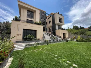 7bdrm Mansion in Aright, Central Division for sale