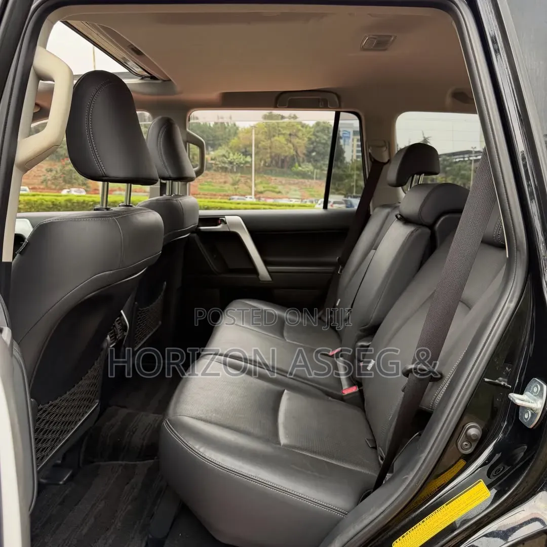 Toyota Land Cruiser Prado 2018 Black