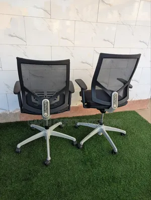Mesh Back Office Chairs With Adjustable Height, Price for Each Piece
