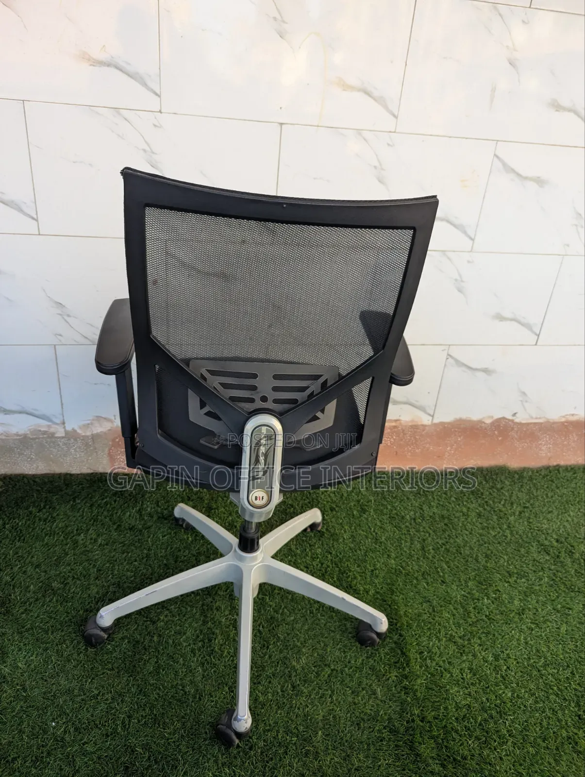 Mesh Back Office Chair With Adjustable Back and Height