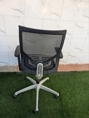 Mesh Back Office Chair With Adjustable Back and Height