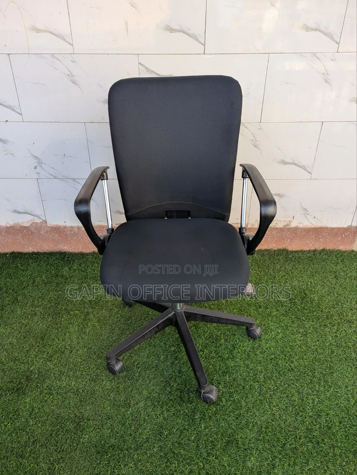 Fabric Heavy Durable Office Chair Readily Available, Adjustable