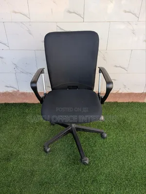 Fabric Heavy Durable Office Chair Readily Available, Adjustable